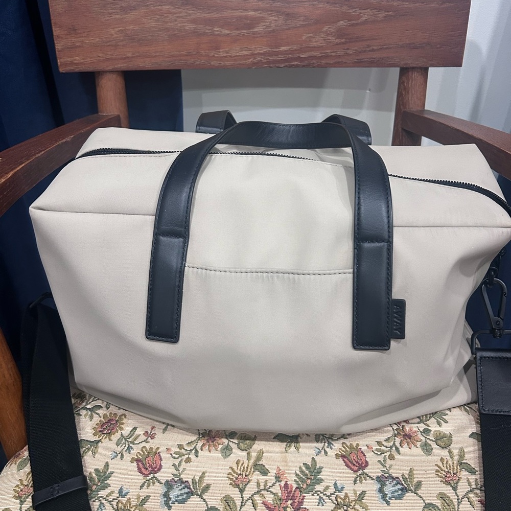 Away Everywhere bag in Cloud Gray